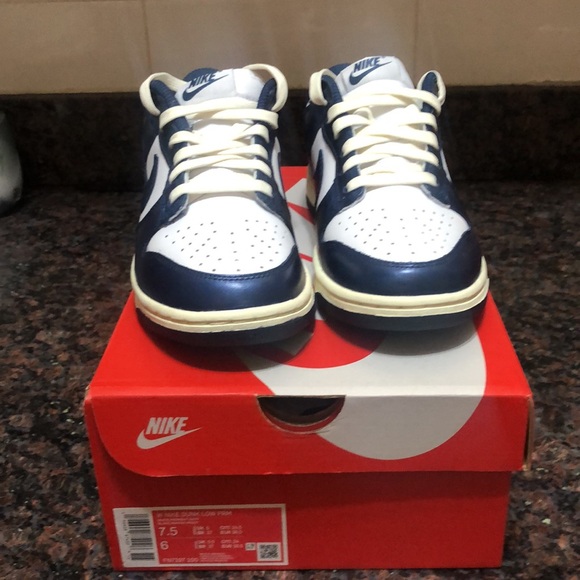 Midnight Navy Women Dunks - Picture 2 of 3